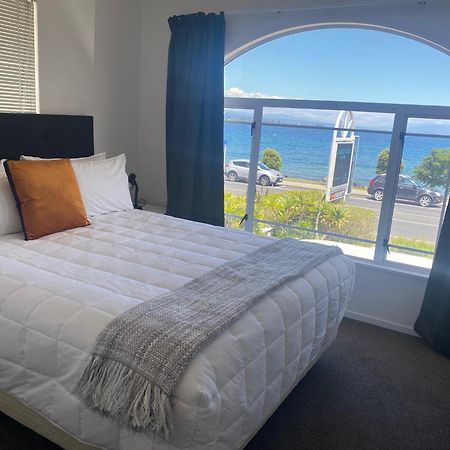 Lakeside Taupo Motel מראה חיצוני תמונה