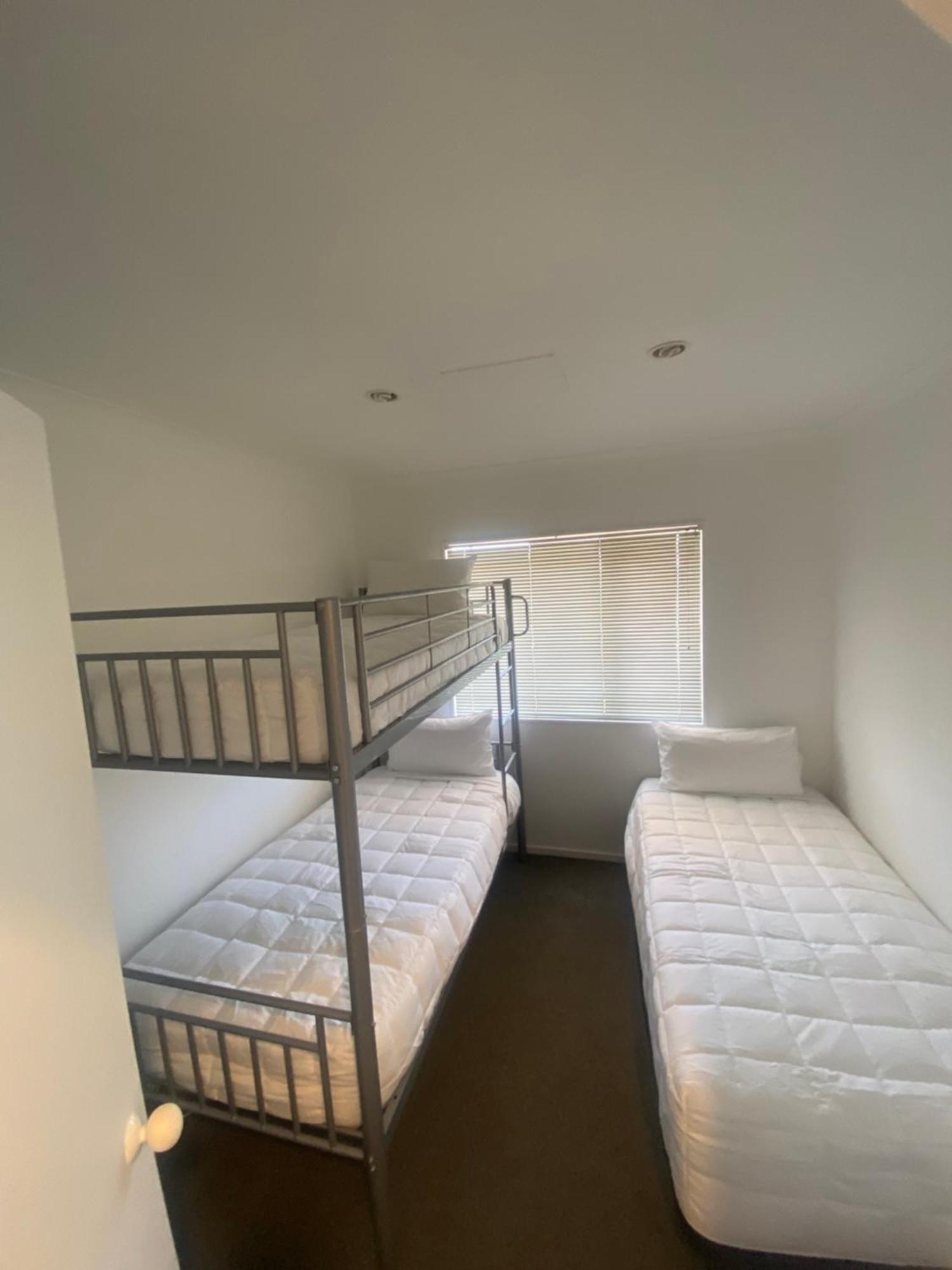 Lakeside Taupo Motel מראה חיצוני תמונה