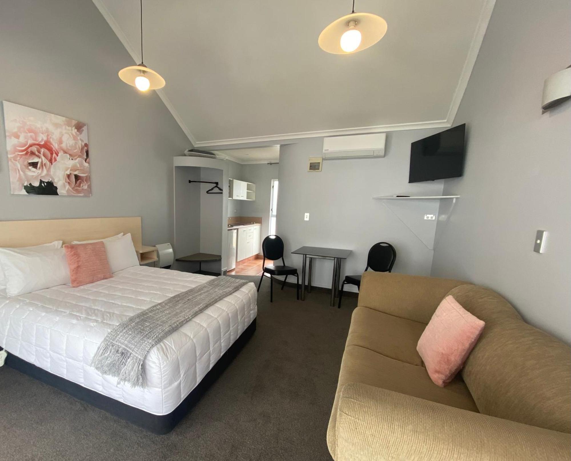 Lakeside Taupo Motel מראה חיצוני תמונה